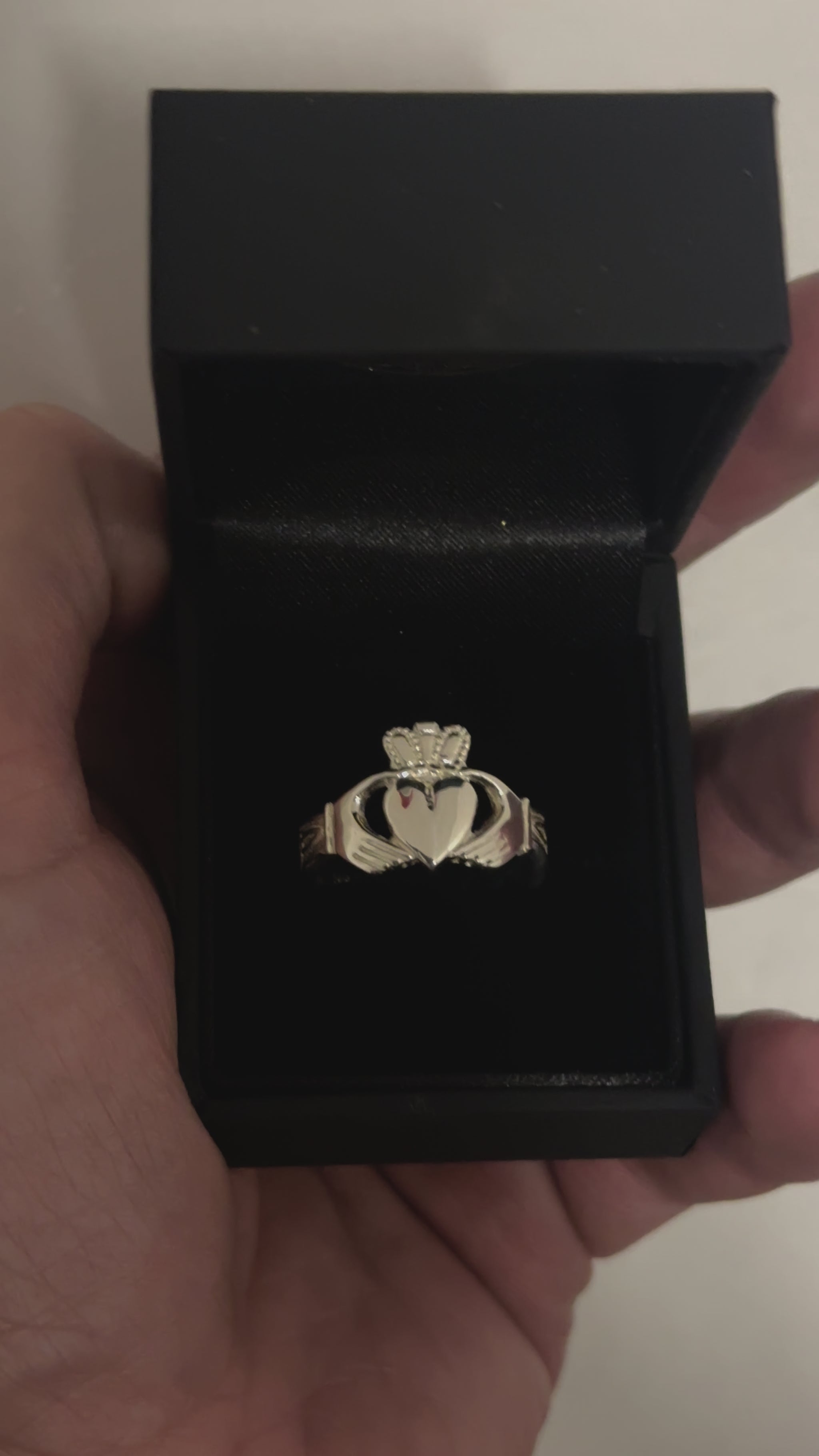 Claddagh ring for men 