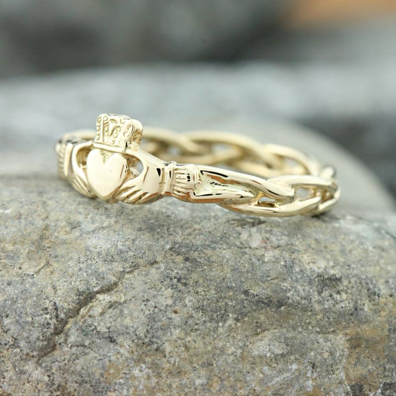 Gold Claddagh ring, ladies claddagh ring on celtic rope band. – Irish  Jewelry Design