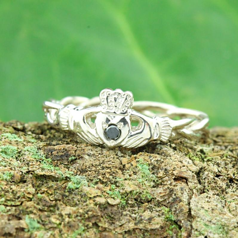 Claddagh ring silver on sale diamond