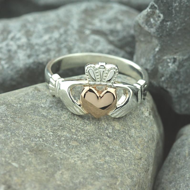 Mens rose gold hot sale claddagh ring