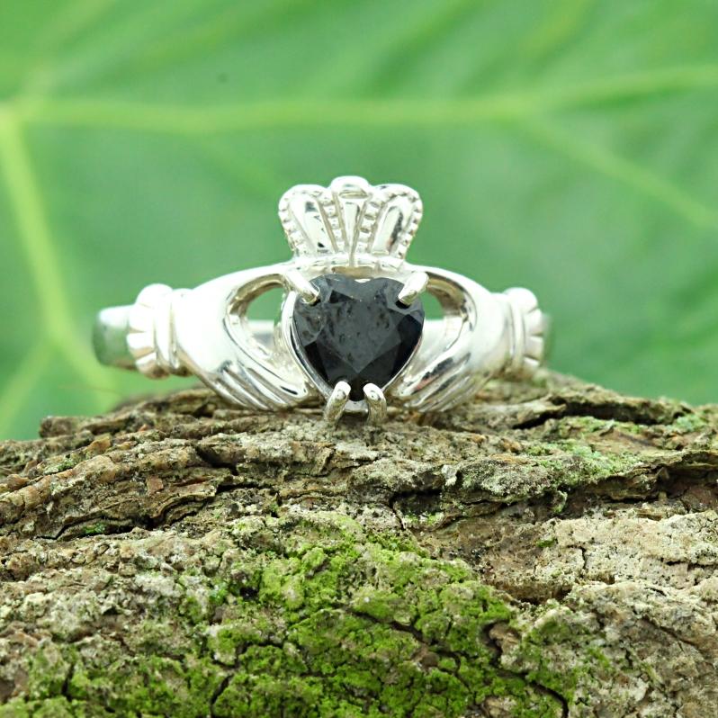 Claddagh 2025 ring black