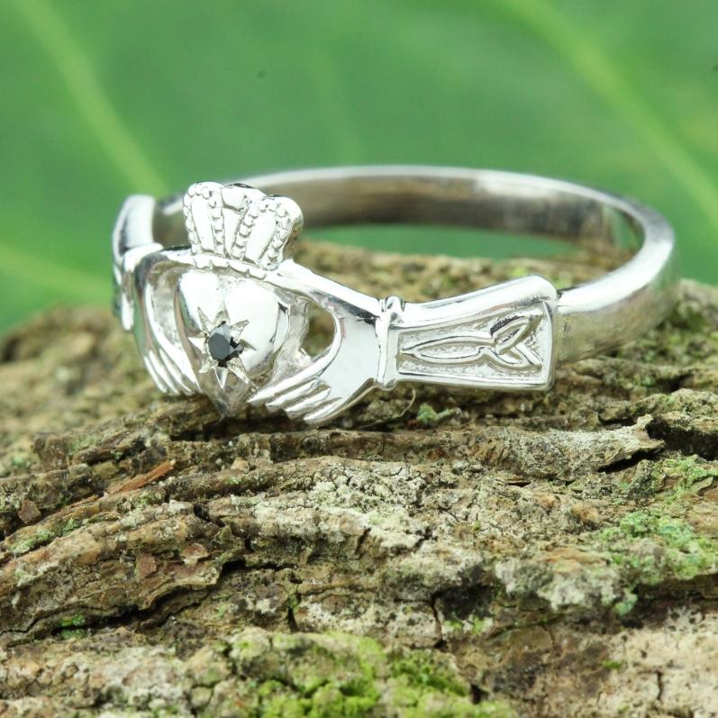 Dillon's claddagh deals ring